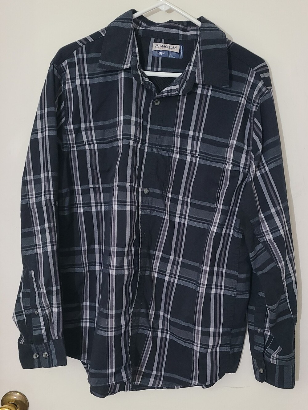 Magellan Outdoors Navy and White Plaid Button-Up Shirt